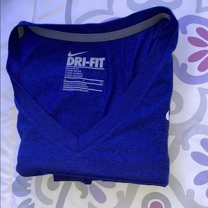 Nike Women’s vneck